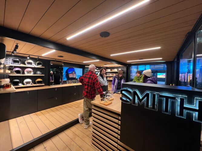 SHOWROOM